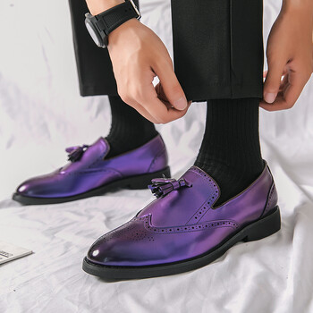 HKDQ Elegant Tassels Patent ανδρικά παπούτσια Γνήσια casual slip-on ανδρικά loafers Fashion Purple Brogue φόρεμα παπούτσια για άνδρες