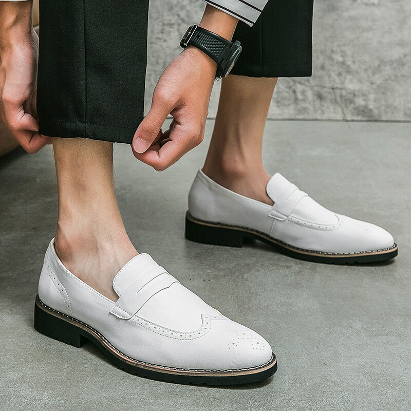 Britanic la modă Gentleman ascuțit pantofi din piele Oxford Brogue Bărbați Mocasini casual Încălțăminte de rochie formală Sapatos Tenis Masculino