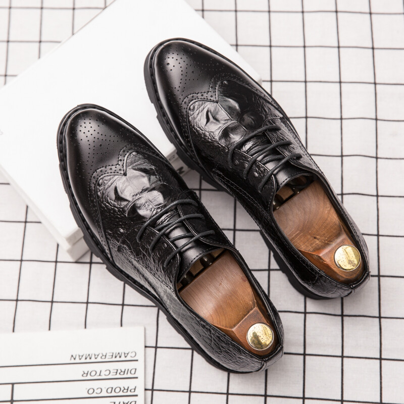 Muške cipele Ležerne luksuzne svečane cipele Brand Moda Elegantna Oxford haljina Cipele za vjenčanje Brogue Zapatos de Hombre de Fiesta