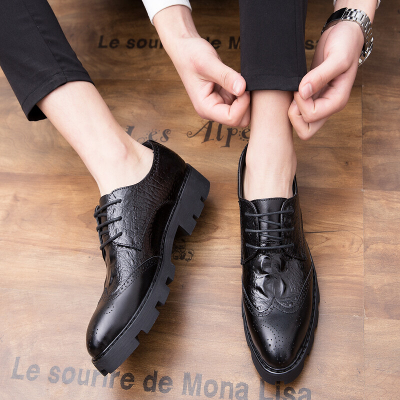 Muške cipele Ležerne luksuzne svečane cipele Brand Moda Elegantna Oxford haljina Cipele za vjenčanje Brogue Zapatos de Hombre de Fiesta