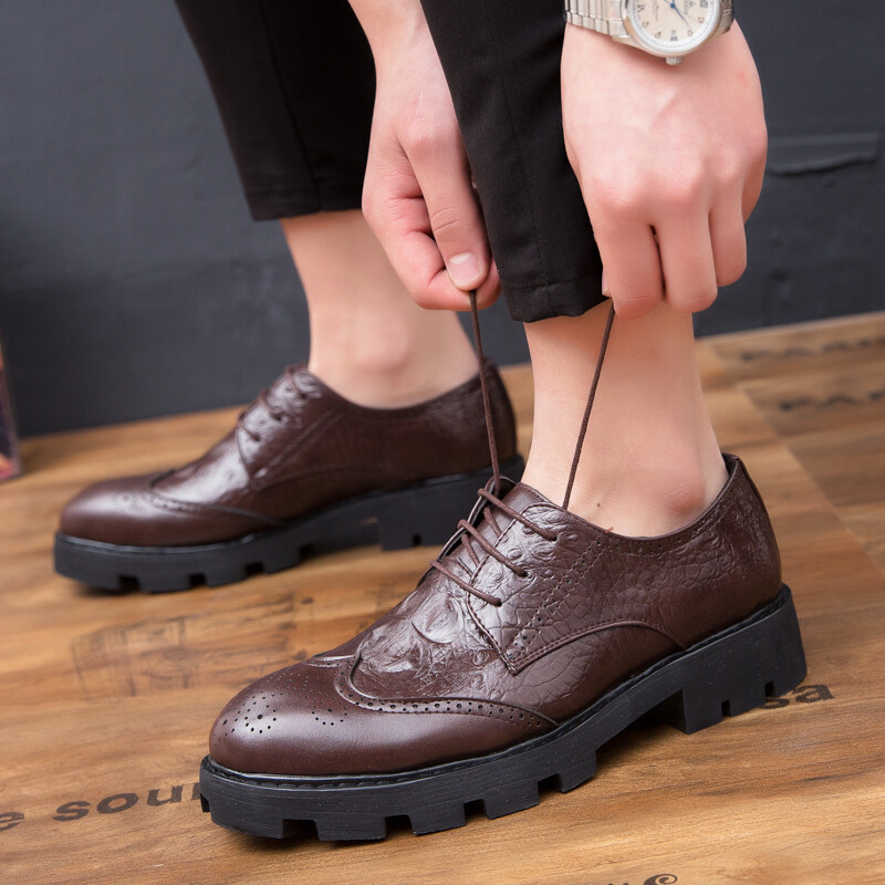 Muške cipele Ležerne luksuzne svečane cipele Brand Moda Elegantna Oxford haljina Cipele za vjenčanje Brogue Zapatos de Hombre de Fiesta