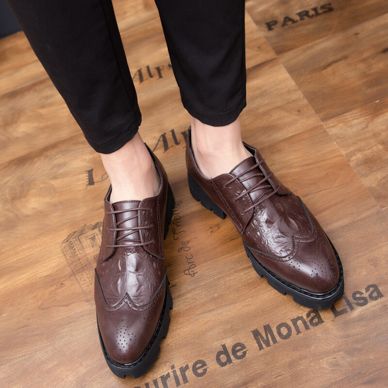 Muške cipele Ležerne luksuzne svečane cipele Brand Moda Elegantna Oxford haljina Cipele za vjenčanje Brogue Zapatos de Hombre de Fiesta