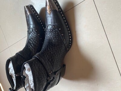 Fotografii reale cizme rochii militare italiene lucrate manual, piele de vacă neagră, oțel, vârf ascuțit, tocuri înalte, cizme de cowboy pantofi bărbat