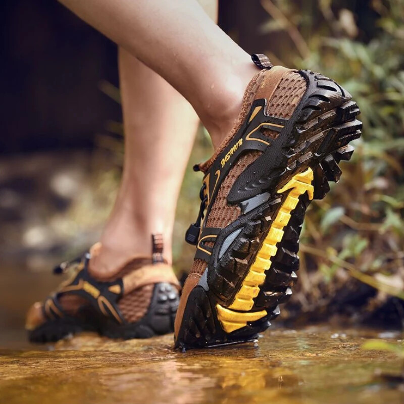 Mrežaste lagane sportske muške cipele za ležerne prilike za muškarce Ljetna rasprodaja Elegantne cipele za planinarenje i planinarenje u promociji Dizajnerske široke cipele