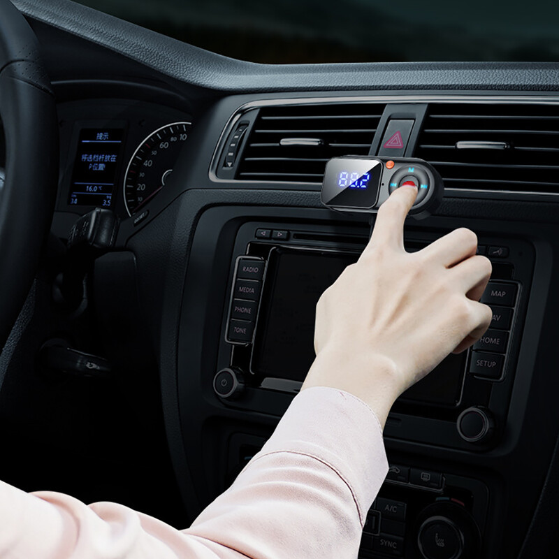 Transmițător FM fără fir Bluetooth 5.0 Player Mp3 pentru mașină Kit auto Mâini libere LCD Aux Audio Încărcare USB PD18W Accesorii auto Modulat FM