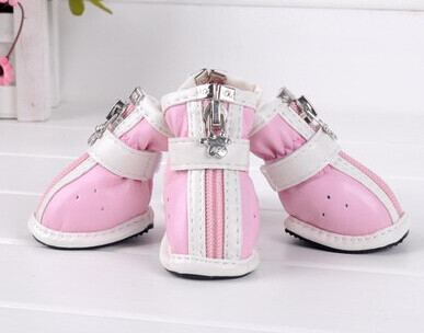 Fierbinte și cele mai populare cizme anti-alunecare pentru animale de companie PU pantofi impermeabili pentru animale de companie Ghete impermeabile de ploaie pisică câine pantofi mari pentru animale de companie impermeabile