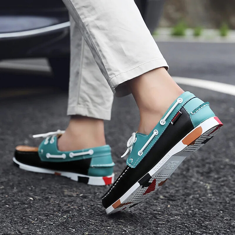 Proljetno korejsko izdanje 2024. Muške modne mokasine Udobna kožna ležerna obuća za vožnju čamcem Muške ravne cipele s okruglim prstima na vezanje Lazy Shoes