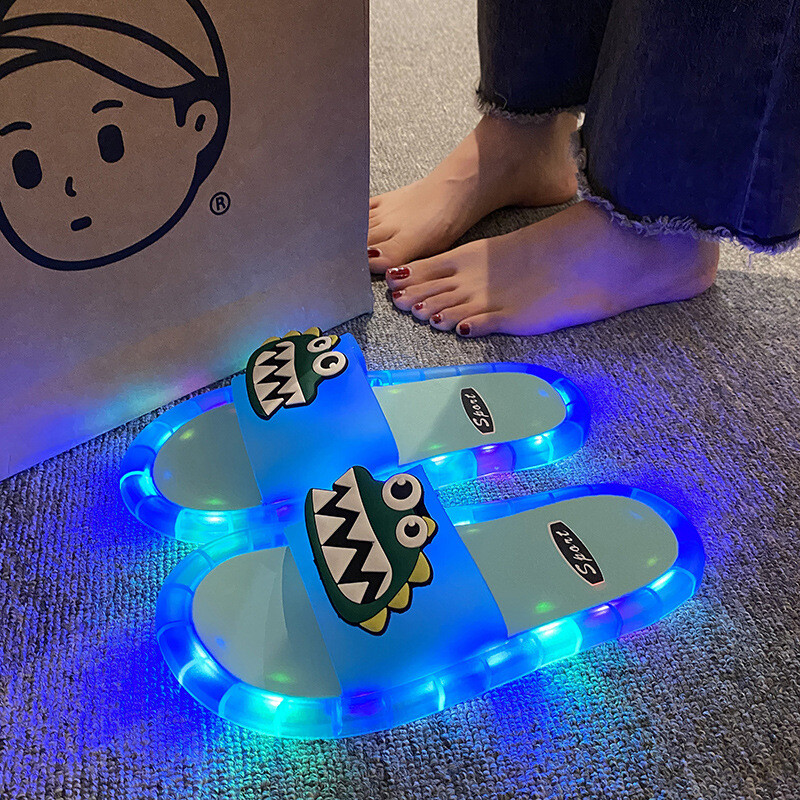  nove svjetleće papuče za žene koje nose, cool i personalizirane kod kuće, crtići pasa s cimetom protiv klizanja, jednom riječju cool