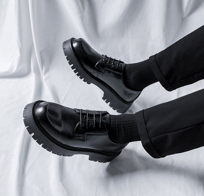 Uus mees Jaapan Korea tänavarõivad, mood äripulmade nahkkingad Meeste kõrge tallaga vabaaja nahast kingad