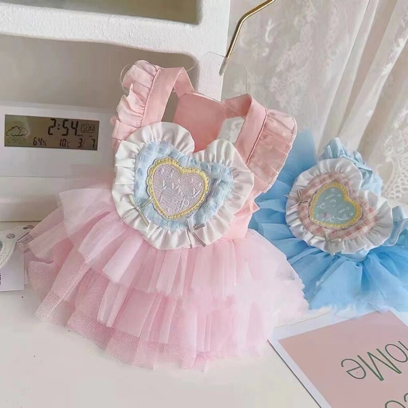 Ins Pet Cat Love Maid Mesh Skirt Odjeća za pse Proljeće Ljeto Jesen Tanka haljina Čipkana mreža Slatke haljine za pse Odjeća za štence