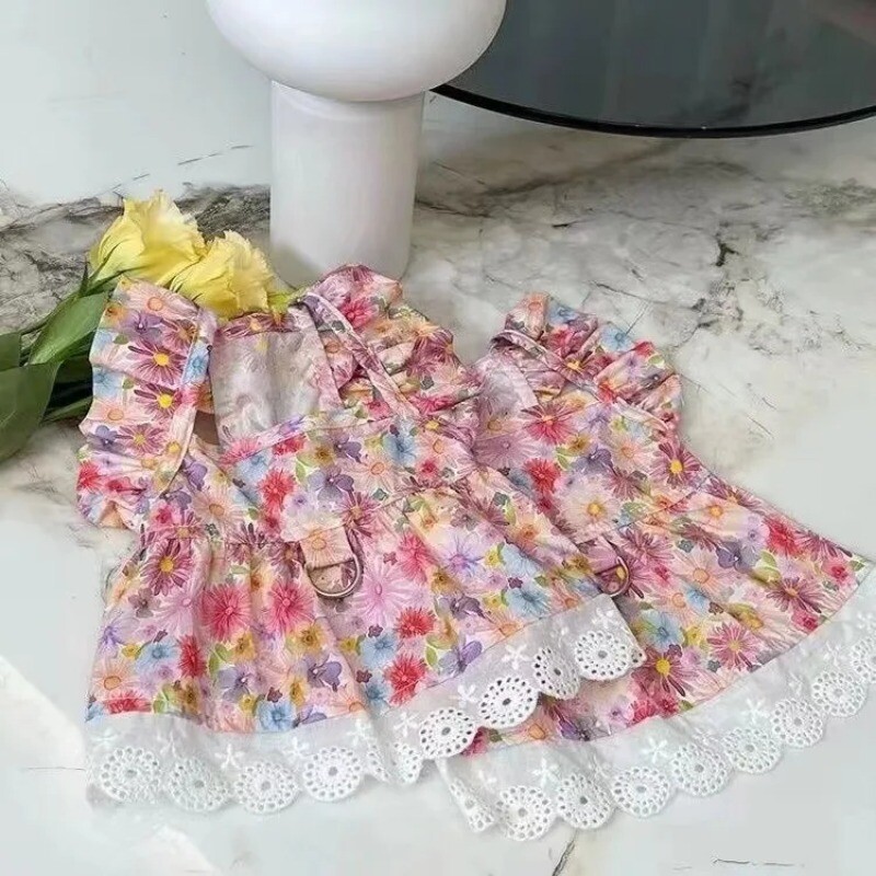 Suvised lemmikloomakoera riided Punased lillelised kutsikate kleidid vibu printsessi kleit Kaisukaru koera kass õhuke rihm kutsikas seelik väike koer