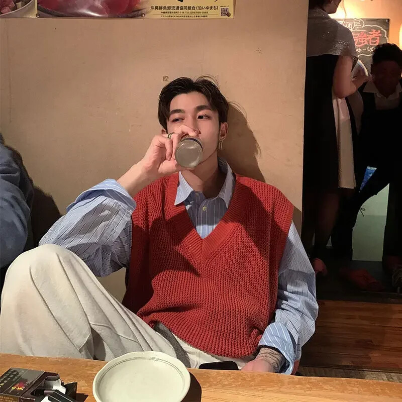 Muška odjeća, jednobojni prsluk, prsluk s v-izrezom, pleteni pulover, muški obični plavi vrećasti korejski stil, bez rukava, proljeće jesen 2024. X