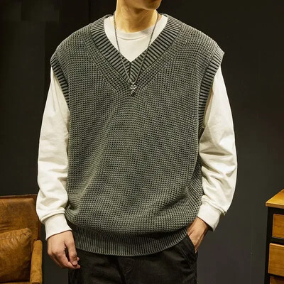 Ühevärvilised meeste rõivad vest, varrukateta V-kaelus, tavaline kootud kampsun, meeste vest, äriline esteetiline meemirežiim, Y2k vintage lõbus