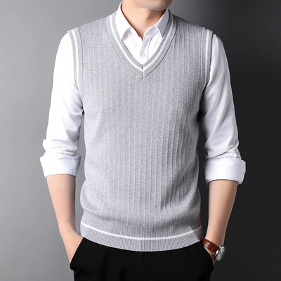 Vrhunski novi jesensko-zimski modni brend Slim Fit pleteni džemper s V izrezom Muška trendi vunena ležerna muška odjeća bez rukava