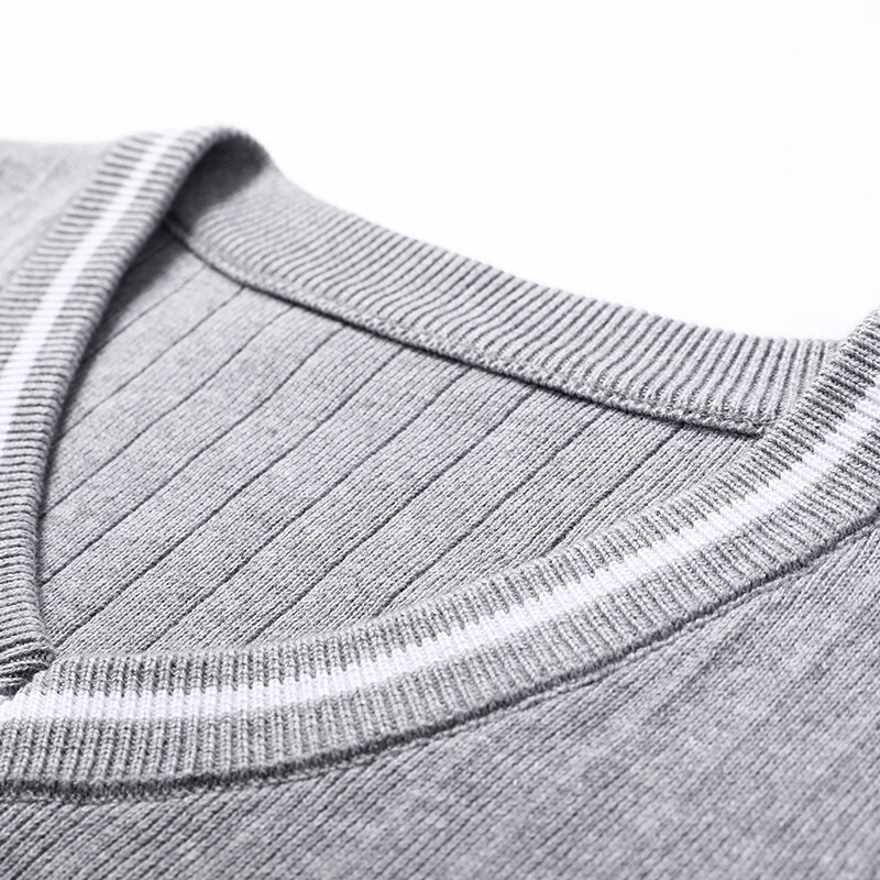 Vrhunski novi jesensko-zimski modni brend Slim Fit pleteni džemper s V izrezom Muška trendi vunena ležerna muška odjeća bez rukava