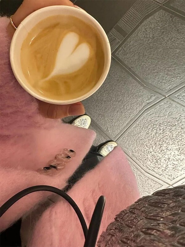 Ružičasti vuneni plišani kaputi na revere Ženski elegantni uredski ženski sako sa dugim rukavima na dugmad 2024. Zimski modni paket široki kaput