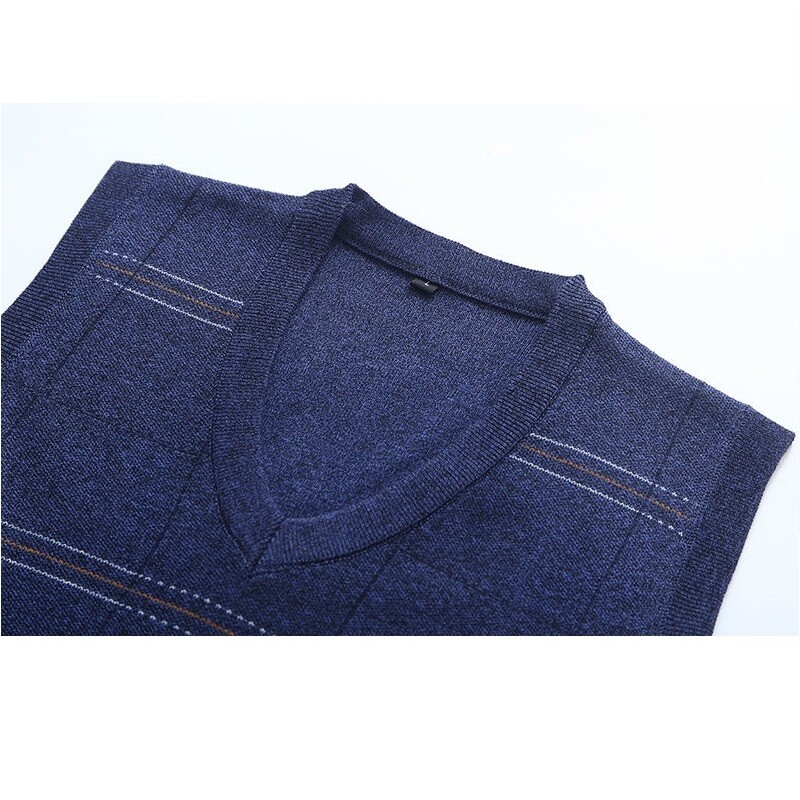 Pleteni prsluk Novi pulover za muškarce, ležerna gospodska modna karirana odjeća s V-izrezom, mekana i udobna azijska veličina