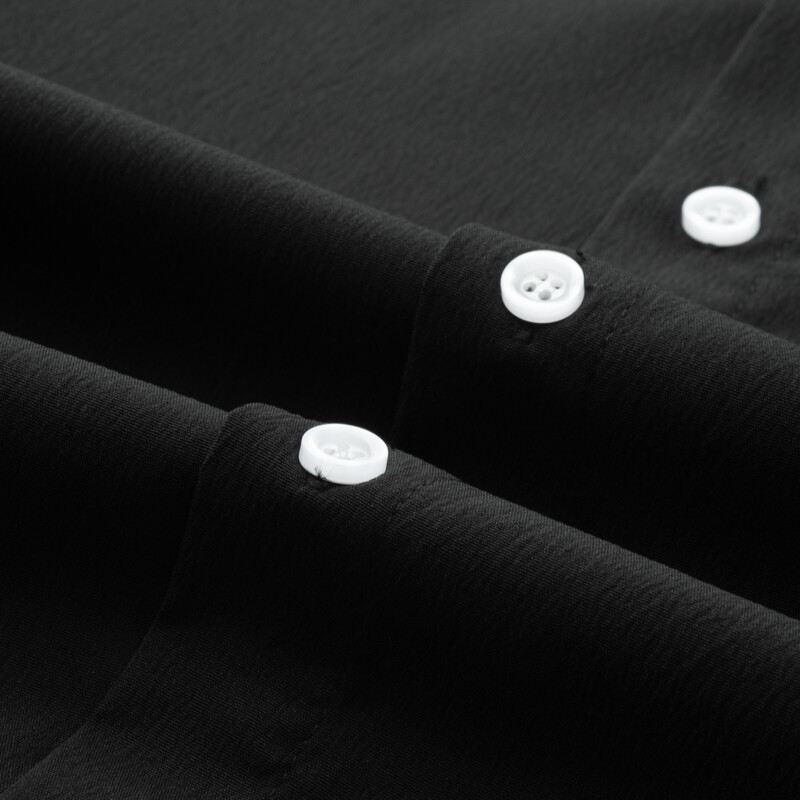 Nova moda Ljeto 2024. Muška obična košulja sa samostojećim ovratnikom i kratkim rukavima, jednobojna ležerna crna muška košulja na kopčanje