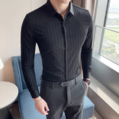 Nova muška modna džentlmenska korejska verzija s poslovnim prugama uskog kroja za vjenčanje, ležerna radna majica s dugim rukavima u britanskom stilu