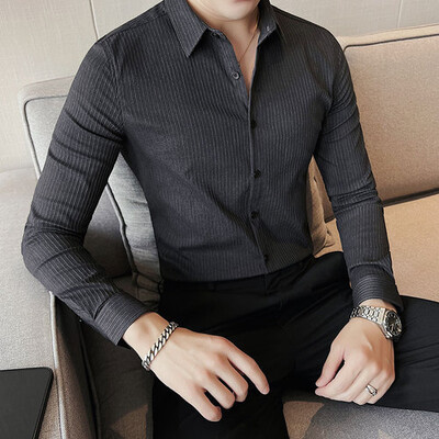 Jesen 2022. Nova moda Rastezljive košulje na tamne pruge Muške uske košulje dugih rukava Poslovne haljine Homme Social Club Outfits