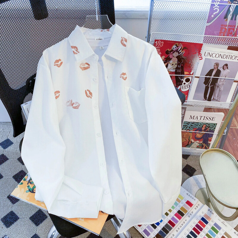 Meeste sügisene kõrgklassi vabaaja särk, pikkade varrukatega valge huulepulk, trükitud trendikas Ins stiilis vabaaja jope