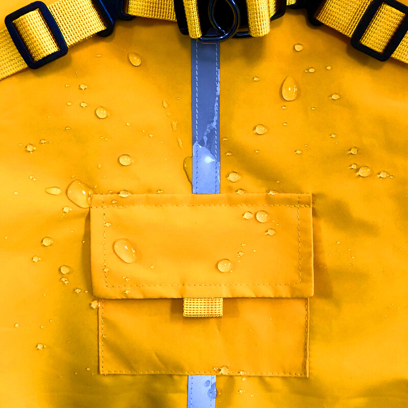 Veekindel peegeldav kutsikakoera vihmamantel Classics lemmikloomade vihmamantel rakmetega väikestele koertele Pommeri taksikoer, veekindel