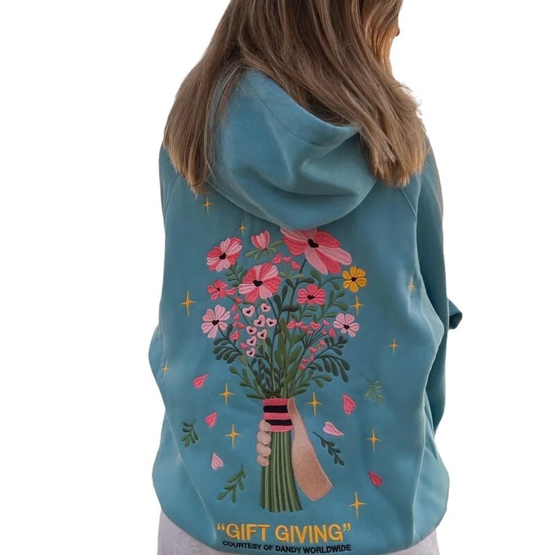 Nova ženska majica s kapuljačom Chasing Sunsets iz 2024. godine