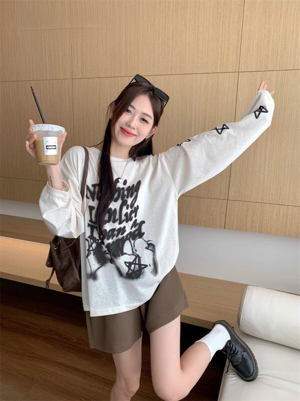 Grafiti američkih zvijezda s printom slova dugih rukava Harajuku Camiseta Tanke majice s O izrezom Prevelike ženske Y2K majice s kratkim rukavima Modne estetske majice