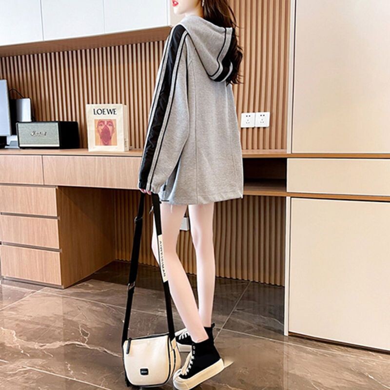 Jesen Zima Tanka moda Labavi preppy stil Uredska dama Simplicity Duksevi s kapuljačom dugih rukava Puloveri Ženska odjeća 2023 Novo