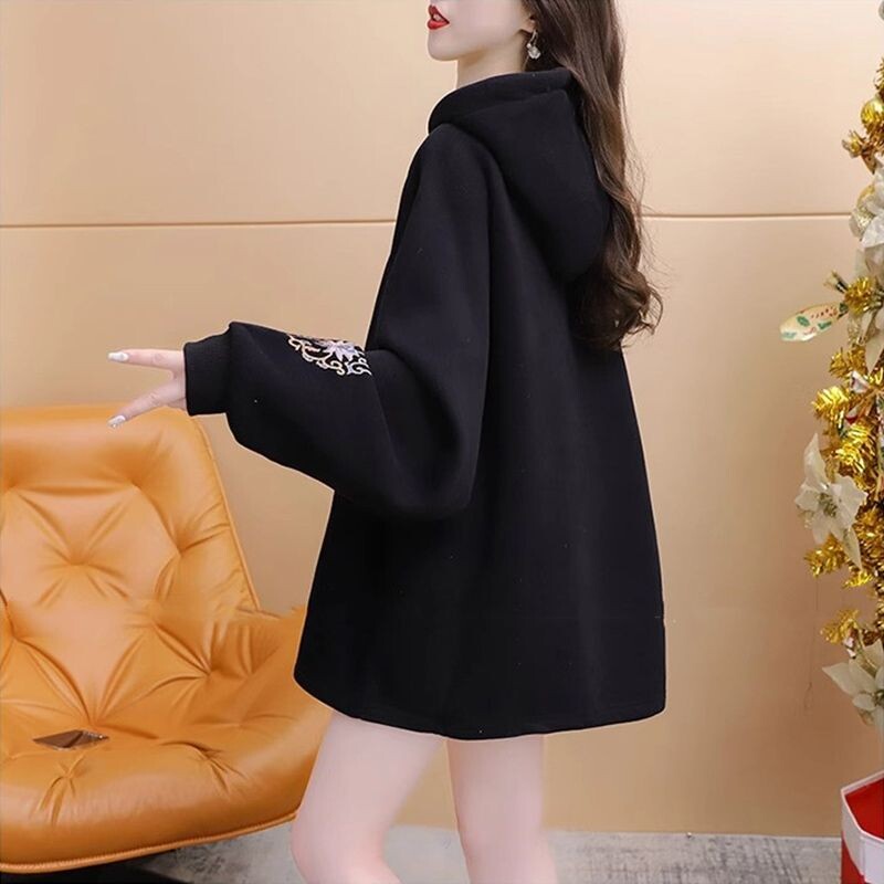 Jednobojni gornji dijelovi u kineskom stilu Ležerne ženske široke pulovere Nove majice s kapuljačom na gumbe Jesen Zima 2024. Ženska odjeća