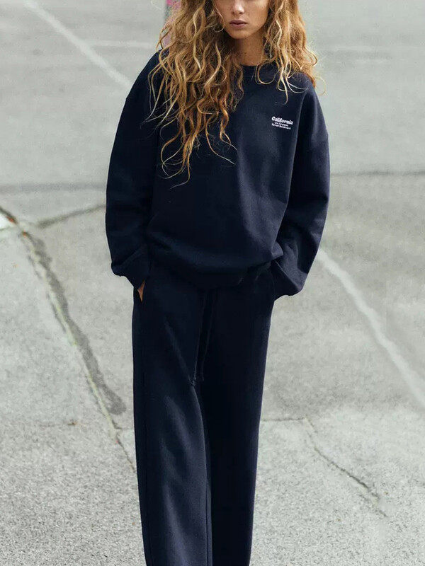 TRAF Дамски моден комплект панталони Есенен суичър с щампа с букви и кръгло деколте Едноцветни прави панталони Нови ежедневни дамски