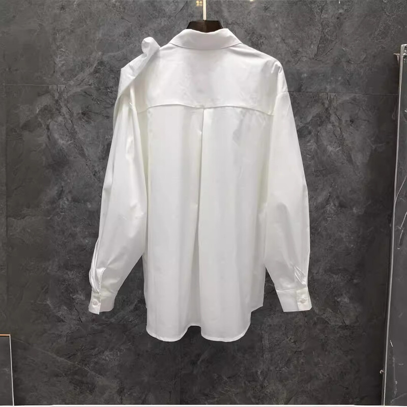 Дизайн на панделка и пачуърк бяла риза, нов топ със средна дължина в европейски стил за пролет/лято 2024 г.