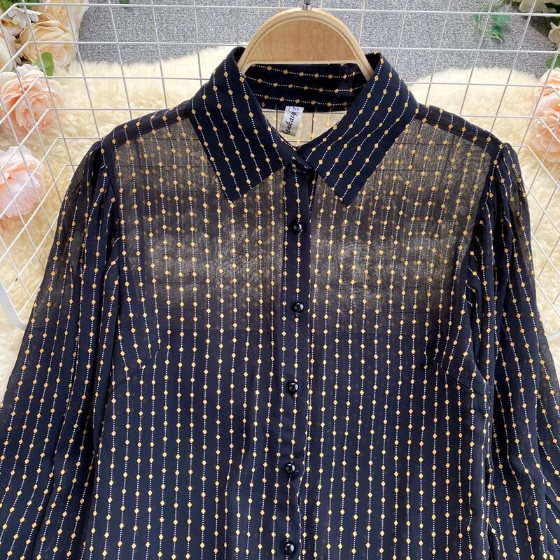 Ženska bluza s crnim prugastim vintage lampion rukavima s jednim kopčanjem i polo izrezom, korejska modna ženska gornja odjeća 2024.