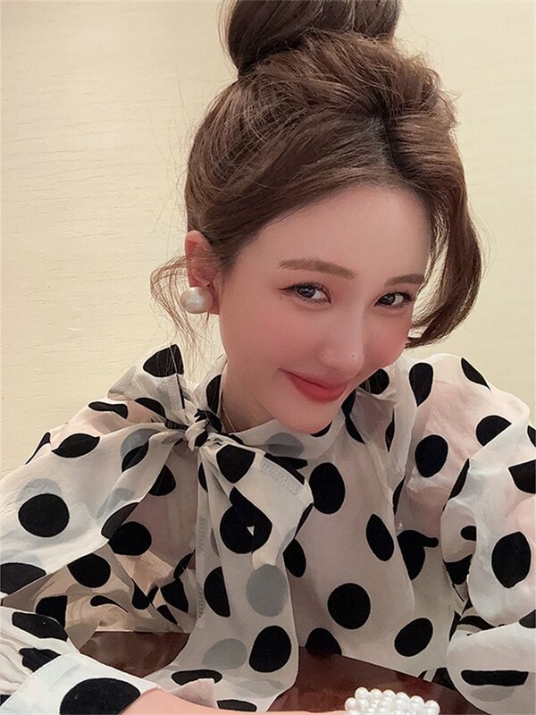 Kimotimo točkasta šifonska bluza s dugim rukavima, ženska 2024. Nova mašna s vezanim ovratnikom i prozirnim dizajnom, gornji dijelovi Elegantne široke košulje Ins