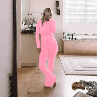 Női, 2 részes társalgógarnitúra, áthajtható rövid ujjú, vágásos felső és alacsony emelkedésű, flare leggings jóganadrág szett tréningruha