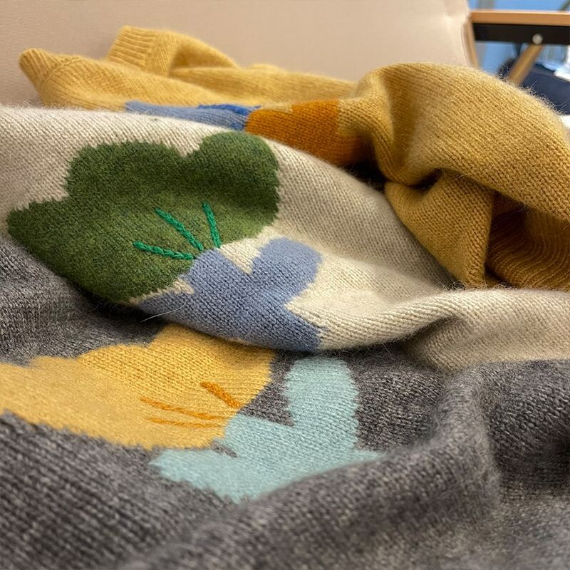 Nyári kötött póló Női koreai divat Luxus Dizájner Virággal hímzett karcsúsított felső női ruhák