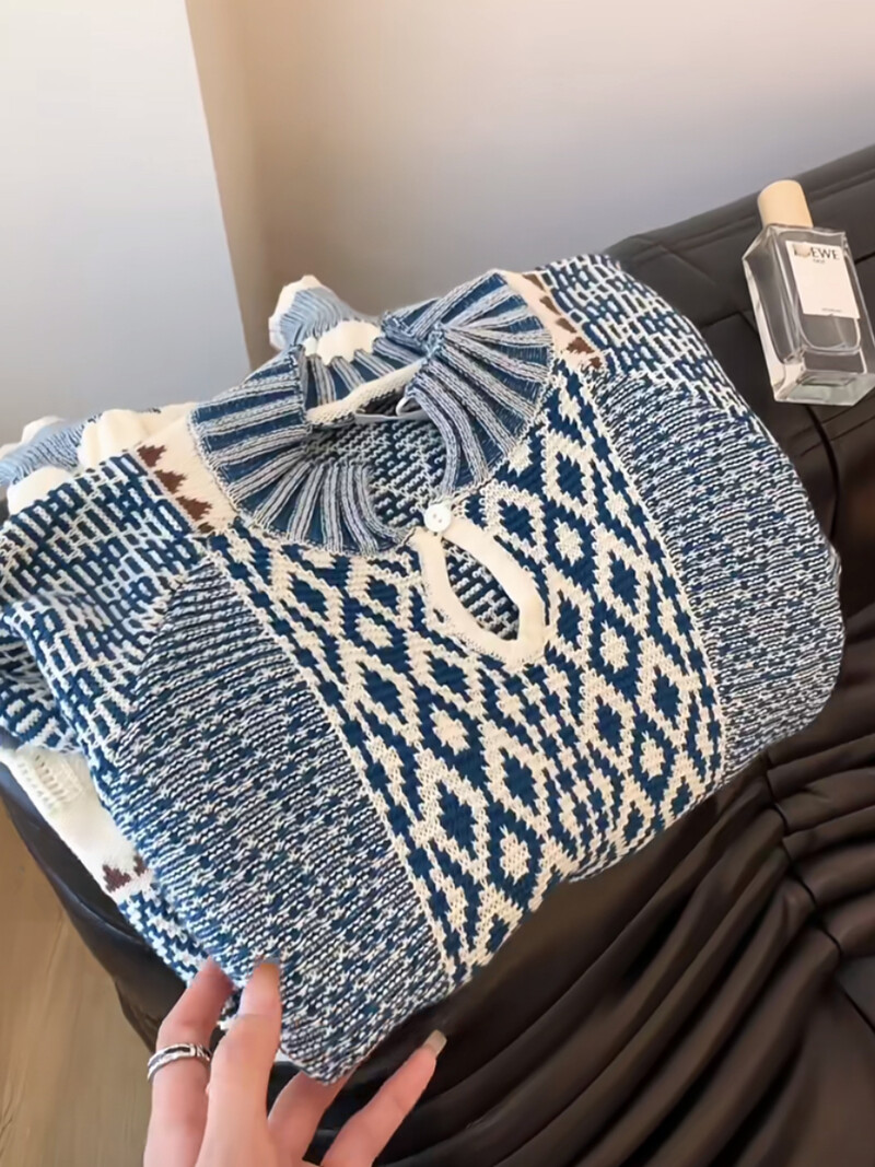 Toamnă și iarnă Parfum mic contrastat cu decupaje guler în picioare Pulover scurt Pulover Top Pulover tricotat albastru și alb Femei