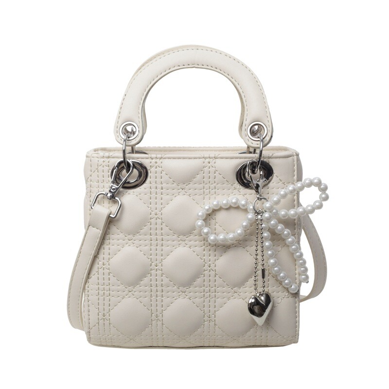 Csúcskategóriás internetes híresség kézitáska Női táska 2024 új stílusú gyémánt kis négyzet alakú táska univerzális válltáska