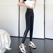 Minimālistisks brauciens uz darbu vasarā, kultūrisms, sieviešu legingi, masīvi savienoti marles burtu kabatas, elastīgas jogas bikses ar augstu vidukli