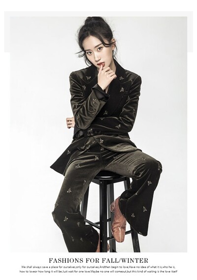 2023 őszi téli női brit stílusú hímzés Pleuche kabát bársony blézer + nadrág 2 db divatos nadrág öltönyök Y1396