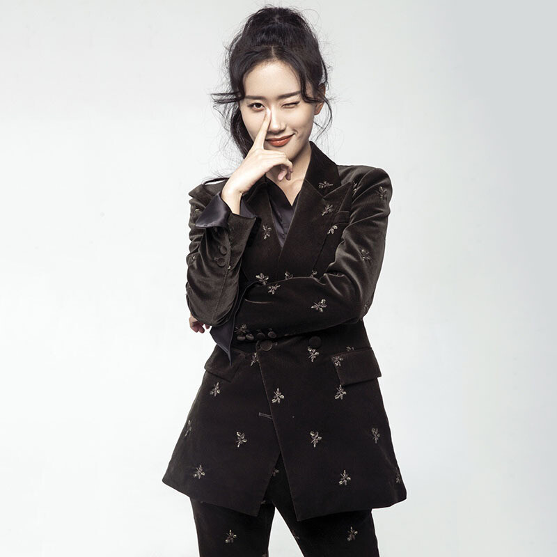 2023 őszi téli női brit stílusú hímzés Pleuche kabát bársony blézer + nadrág 2 db divatos nadrág öltönyök Y1396