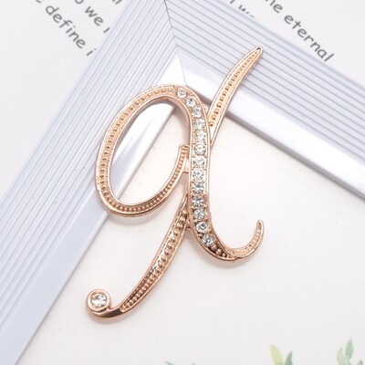 Új strasszos kristály AZ betűs kezdő melltű női arany színű angol elegancia ábécé címke hölgy ékszer ajándék