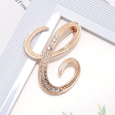 Új strasszos kristály AZ betűs kezdő melltű női arany színű angol elegancia ábécé címke hölgy ékszer ajándék