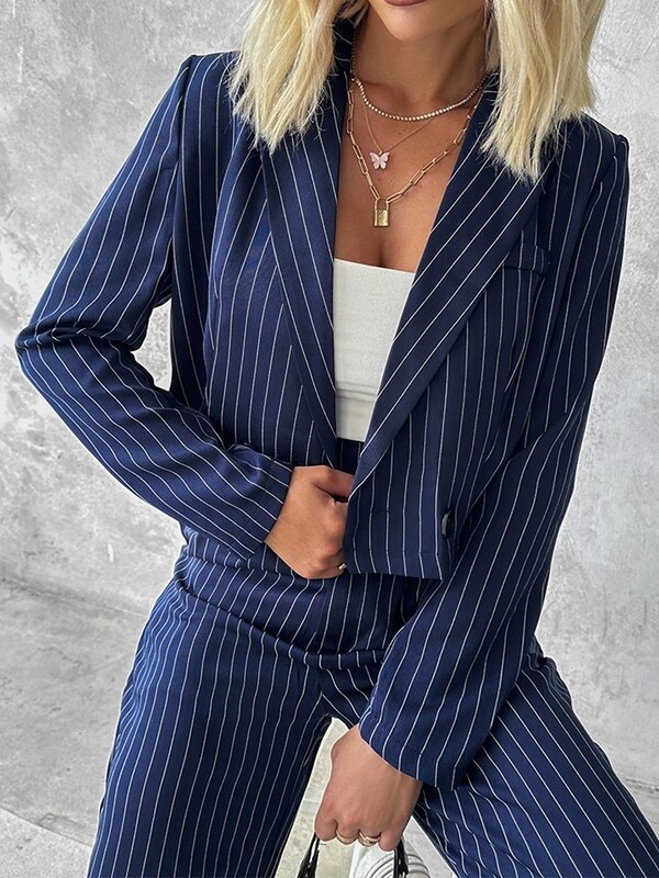 Szettek 2023-as ruhák, új csíkos blézerkabát és egyenes szárú nadrág szett, két divatos, alkalmi női darabból