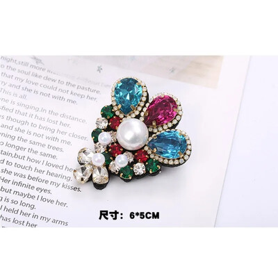 Κομψή Γεωμετρική Κρυστάλλινη Πέτρινη Τετράγωνη Συμμετρική Καρφίτσα Μπλε Πράσινη Μεγάλη Καρφίτσα από στρας Σταυρός με Κλιπ για γυναίκες