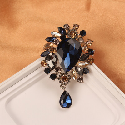 Bájos vintage páva szivárvány medve tündér brossok zöld kristály barokk palota fűző fényes kitűzők parti bankett ékszerek