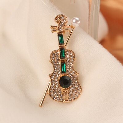 Bájos vintage páva szivárvány medve tündér brossok zöld kristály barokk palota fűző fényes kitűzők parti bankett ékszerek