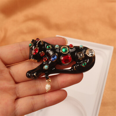 Bájos vintage páva szivárvány medve tündér brossok zöld kristály barokk palota fűző fényes kitűzők parti bankett ékszerek