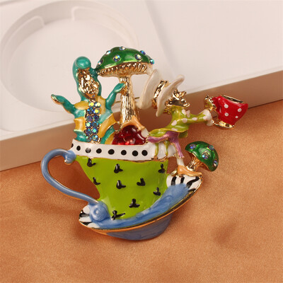 Bájos vintage páva szivárvány medve tündér brossok zöld kristály barokk palota fűző fényes kitűzők parti bankett ékszerek