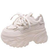 Peidetud kontsad, valged paksud tossud, naiste hingavad pitsilised kõrge platvormiga kingad, naiste 2023. aasta sügisene libisemisvastased paksu põhjaga tossud